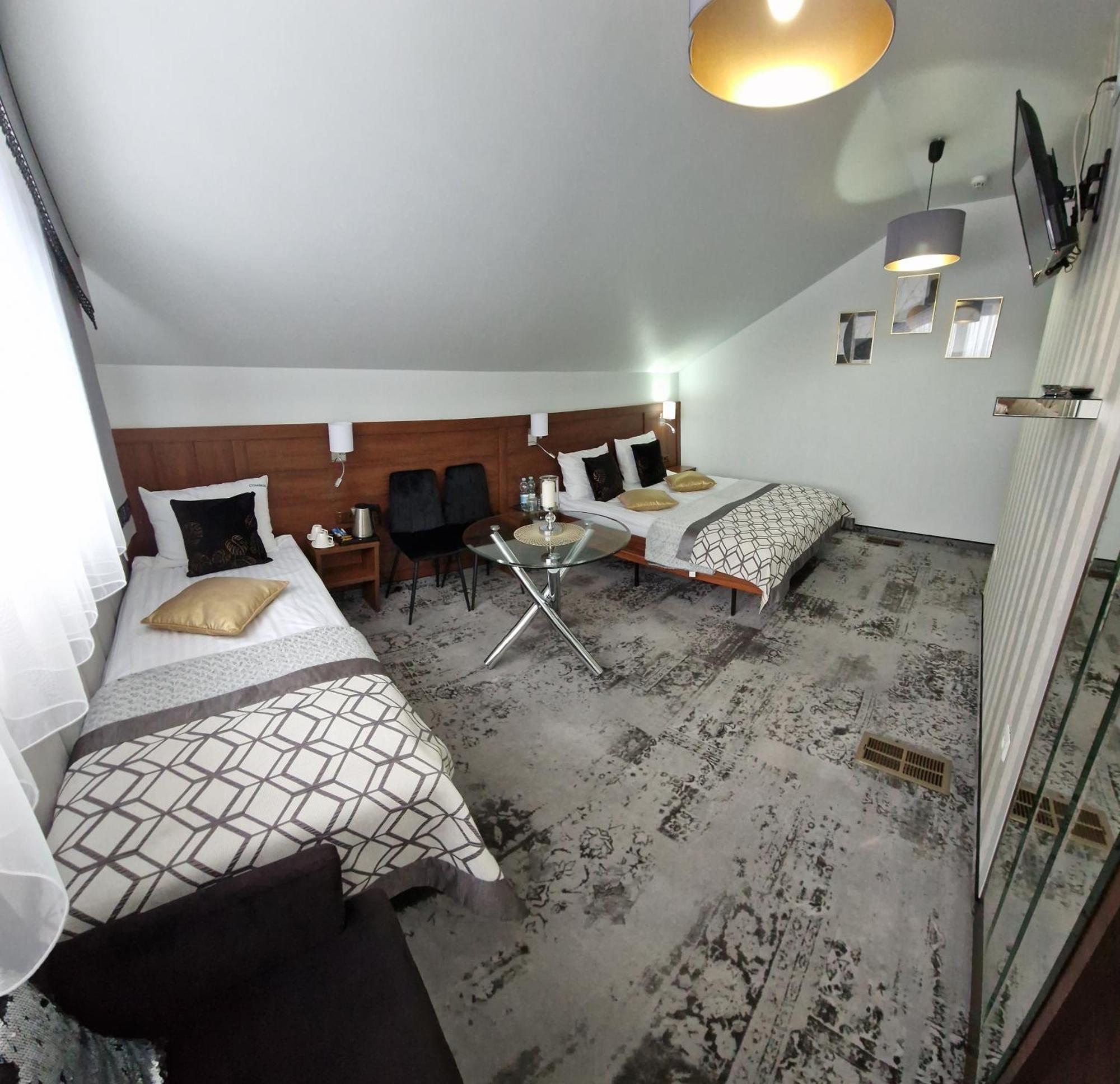 Hotel Cynamon Nowy Sącz Esterno foto