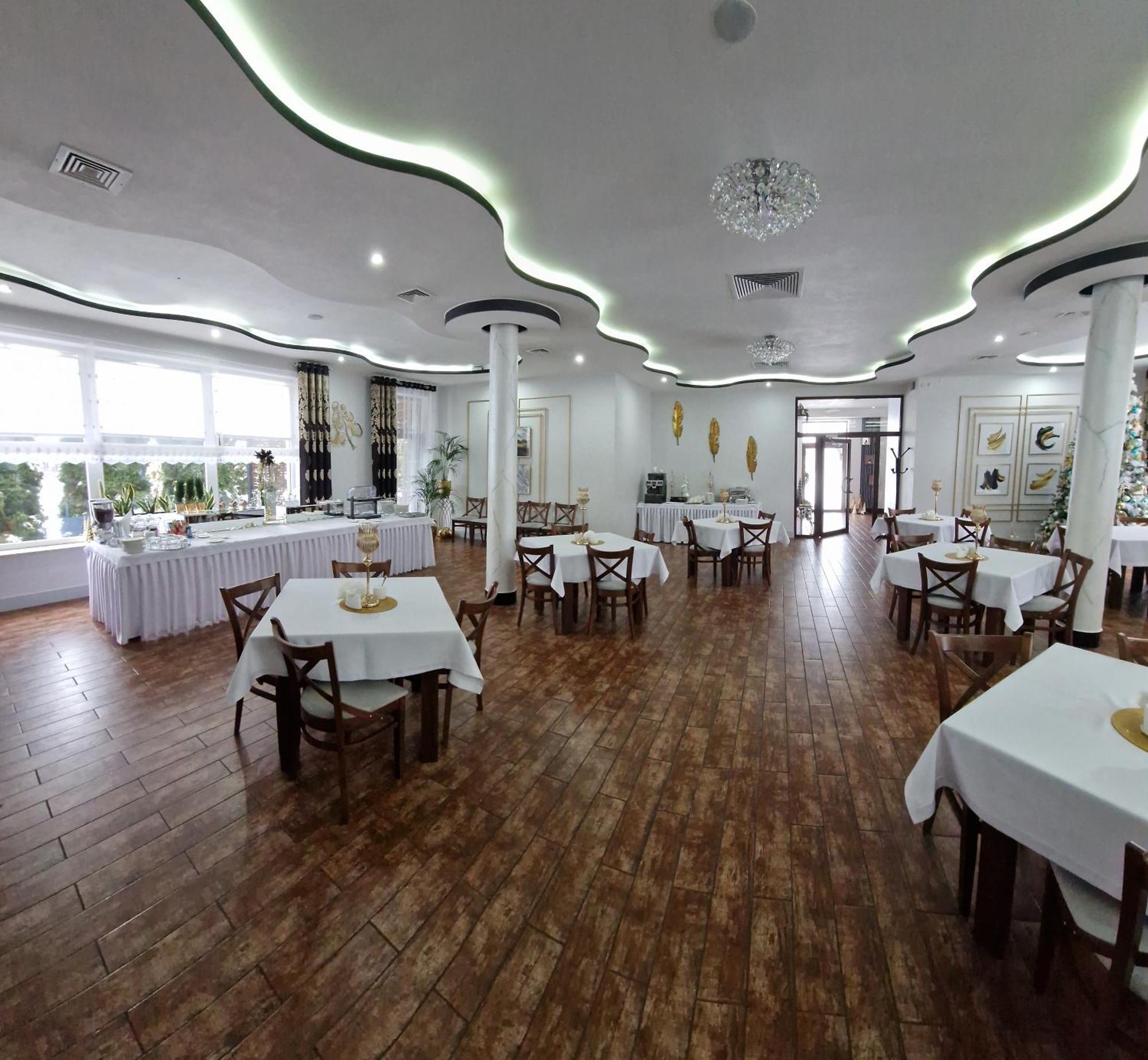 Hotel Cynamon Nowy Sącz Esterno foto