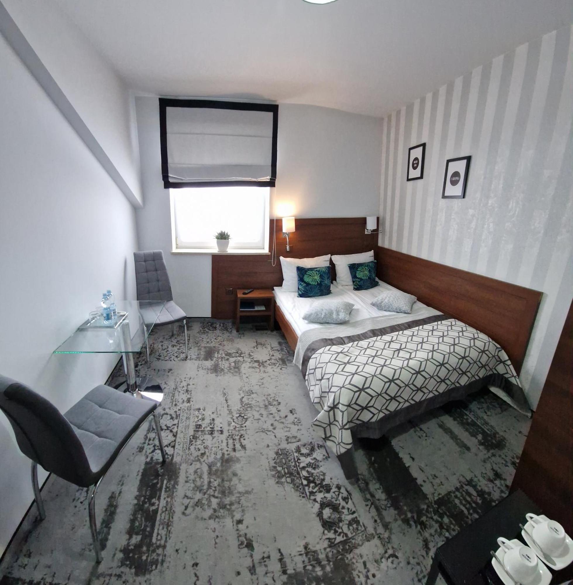 Hotel Cynamon Nowy Sącz Esterno foto