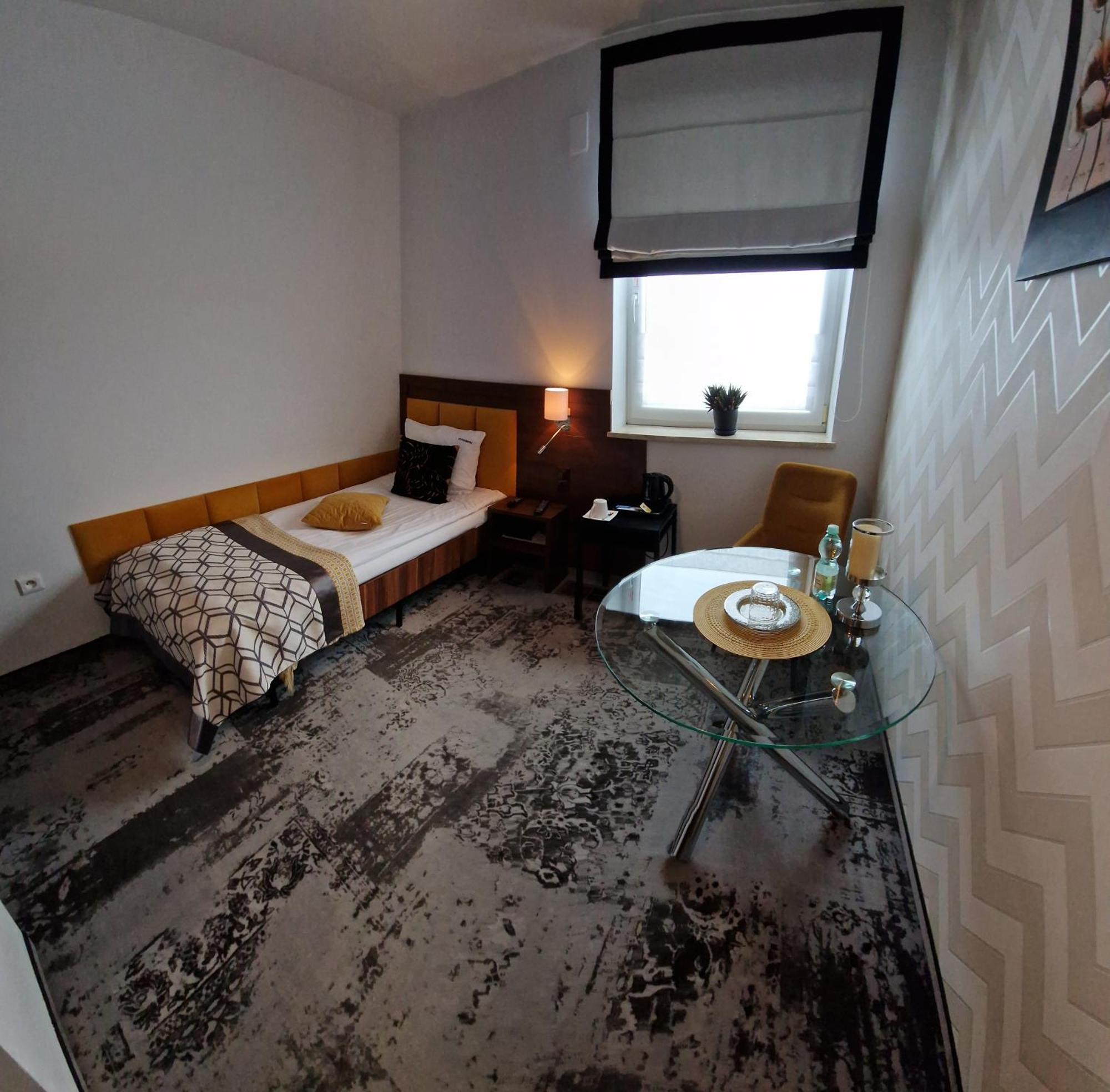 Hotel Cynamon Nowy Sącz Esterno foto
