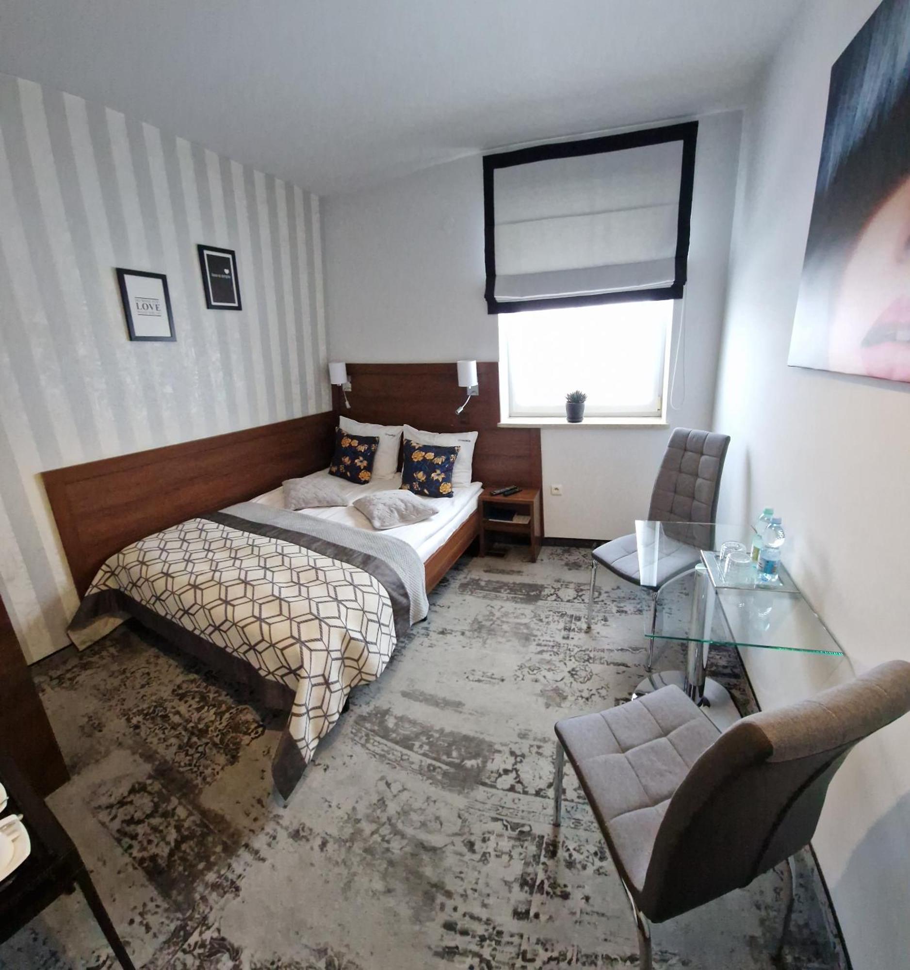 Hotel Cynamon Nowy Sącz Esterno foto