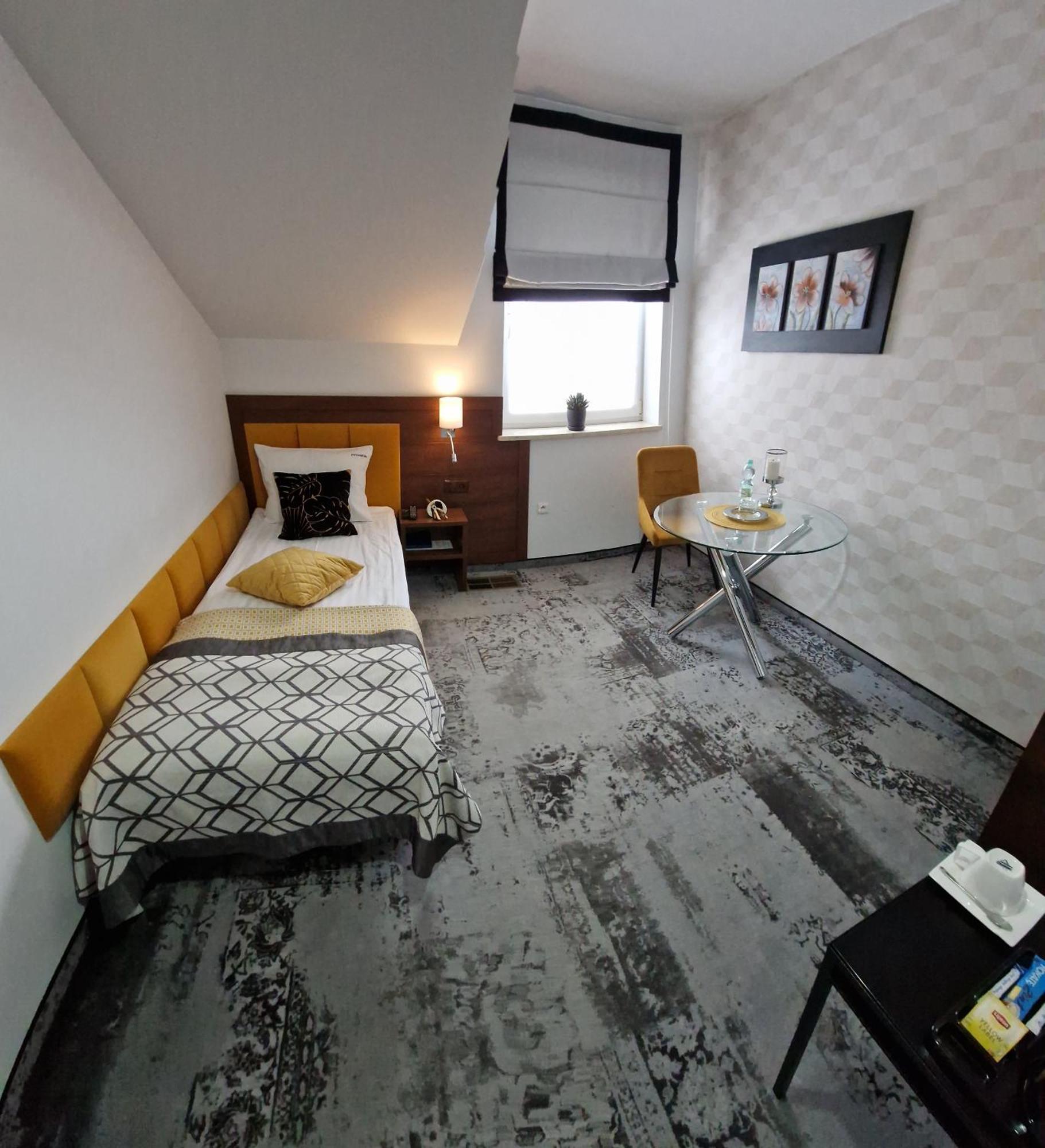 Hotel Cynamon Nowy Sącz Esterno foto